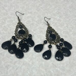 Elegant Black Teardrop Earrings